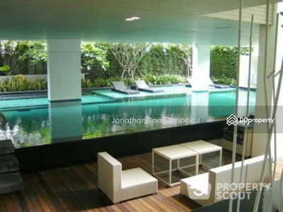 Issara At 42 Sukhumvit, Bangkok, Thailand Issara At 42 Sukhumvit, Bangkok, Thailand