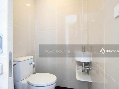 Park Origin Phrom Phong, Bangkok, Thailand Park Origin Phrom Phong, Bangkok, Thailand