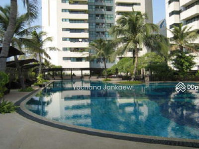 Sathorn Gardens, Bangkok, Thailand Sathorn Gardens, Bangkok, Thailand