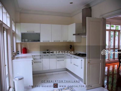 Sukhumvit 33, Bangkok, Thailand Sukhumvit 33, Bangkok, Thailand