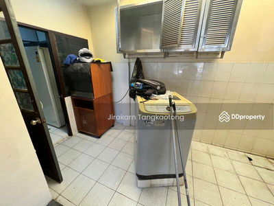 House for rent, 4 bedrooms, 5 bathrooms, 3 en-suite bathrooms. After Central Notification Ask for additional furniture for everything, Nonthaburi, Thailand House for rent, 4 bedrooms, 5 bathrooms, 3 en-suite bathrooms. After Central Notification Ask for additional furniture for everything, Nonthaburi, Thailand