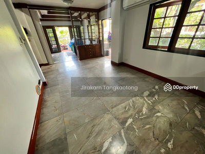 House for rent, 4 bedrooms, 5 bathrooms, 3 en-suite bathrooms. After Central Notification Ask for additional furniture for everything, Nonthaburi, Thailand House for rent, 4 bedrooms, 5 bathrooms, 3 en-suite bathrooms. After Central Notification Ask for additional furniture for everything, Nonthaburi, Thailand