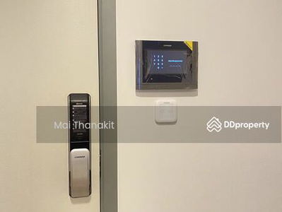 Chewathai Pinklao, Bangkok, Thailand Chewathai Pinklao, Bangkok, Thailand