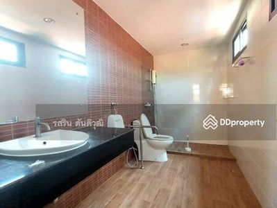 Single house in Bang Phra, near Central Sriracha, Chon Buri, Thailand Single house in Bang Phra, near Central Sriracha, Chon Buri, Thailand