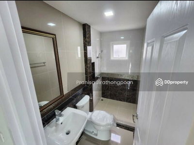 Golden Neo Bangna-Suan Luang, Bangkok, Thailand Golden Neo Bangna-Suan Luang, Bangkok, Thailand