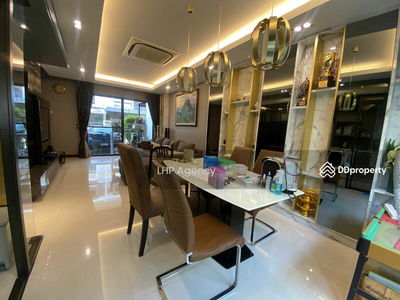 Landmark Ekamai-Ramindra, Bangkok, Thailand Landmark Ekamai-Ramindra, Bangkok, Thailand