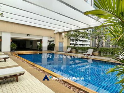 Langsuan Ville, Bangkok, Thailand Langsuan Ville, Bangkok, Thailand