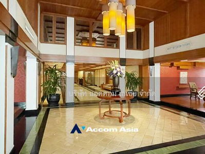 Langsuan Ville, Bangkok, Thailand Langsuan Ville, Bangkok, Thailand