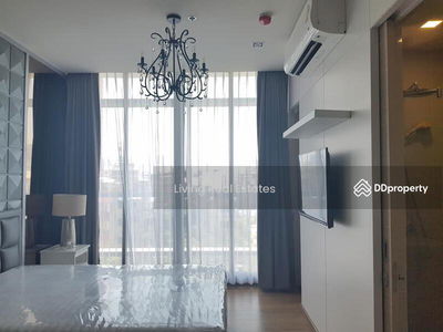 Park Origin Phrom Phong, Bangkok, Thailand Park Origin Phrom Phong, Bangkok, Thailand