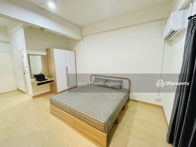 Housing in Bang Kruai, Thailand Housing in Bang Kruai, Thailand