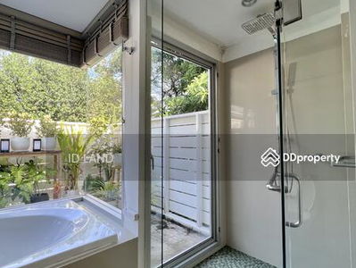 Single house with private pool and big garden for rent ekamai-rama9-soonvijai, Bangkok, Thailand Single house with private pool and big garden for rent ekamai-rama9-soonvijai, Bangkok, Thailand