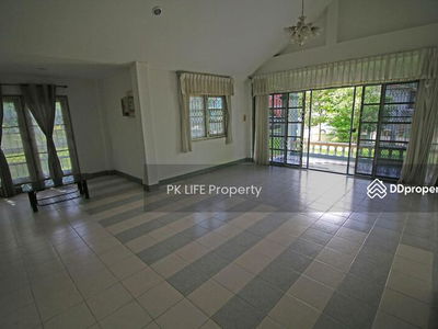 Housing in Kathu, Thailand Housing in Kathu, Thailand