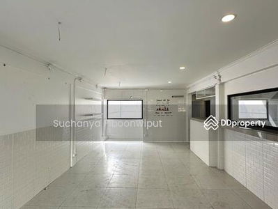 Townhouse For Rent Ekamai 12 Open Shop | Showroom | Cafe | Nail Salon, Bangkok, Thailand Townhouse For Rent Ekamai 12 Open Shop | Showroom | Cafe | Nail Salon, Bangkok, Thailand