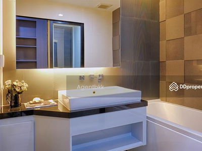 Ivy Ampio, Bangkok, Thailand Ivy Ampio, Bangkok, Thailand