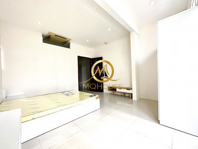 Cach Mang Thang Tam Street, Vietnam Cach Mang Thang Tam Street, Vietnam