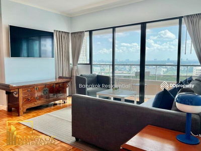 Sathorn Gardens, Bangkok, Thailand Sathorn Gardens, Bangkok, Thailand