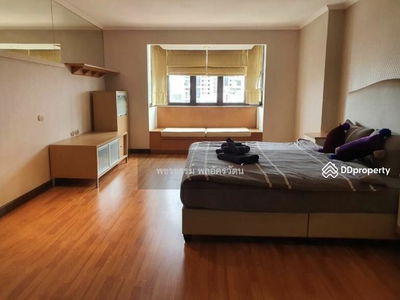 Omni Tower Sukhumvit Nana, Bangkok, Thailand Omni Tower Sukhumvit Nana, Bangkok, Thailand