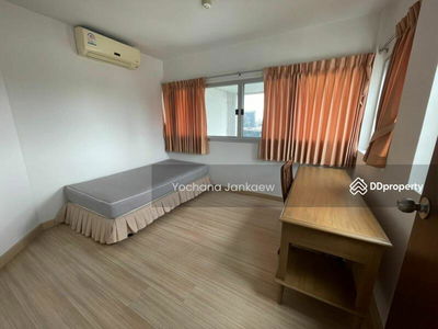 P.W.T. Mansion, Bangkok, Thailand P.W.T. Mansion, Bangkok, Thailand