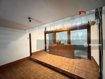 Lat Phrao 64, Intersection 7, Bangkok, Thailand Lat Phrao 64, Intersection 7, Bangkok, Thailand