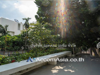 Baan Lux Sathorn, Bangkok, Thailand Baan Lux Sathorn, Bangkok, Thailand