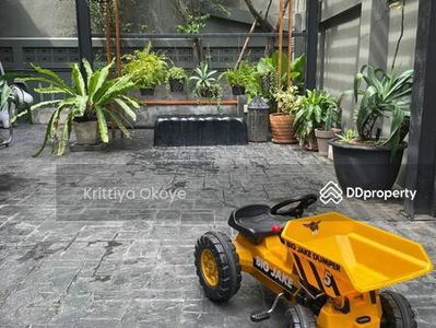 10110, Bangkok, Thailand 10110, Bangkok, Thailand