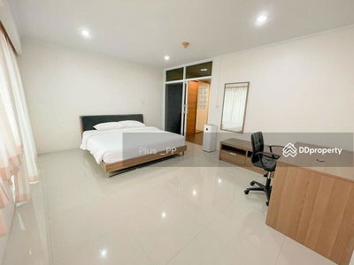 Saranjai Mansion, Bangkok, Thailand Saranjai Mansion, Bangkok, Thailand