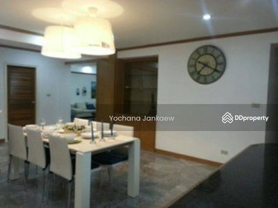 Royal Castle Sukhumvit, Bangkok, Thailand Royal Castle Sukhumvit, Bangkok, Thailand