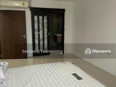 Sathorn Gardens, Bangkok, Thailand Sathorn Gardens, Bangkok, Thailand