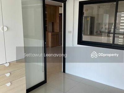 Sathorn Gardens, Bangkok, Thailand Sathorn Gardens, Bangkok, Thailand