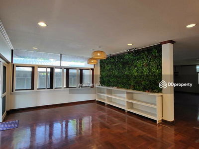 Single house for rent, On Nut 14, large house, 400 sq m., 600 sq m., Phatthanakan 38, wide garden, 4 bedrooms, 5 bathrooms, Bangkok, Thailand Single house for rent, On Nut 14, large house, 400 sq m., 600 sq m., Phatthanakan 38, wide garden, 4 bedrooms, 5 bathrooms, Bangkok, Thailand
