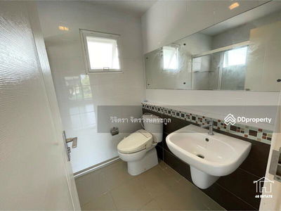 Mantana Lake Watcharapol, Bangkok, Thailand Mantana Lake Watcharapol, Bangkok, Thailand