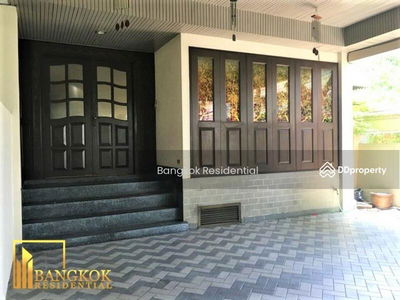 Townhouse in Compound, Bangkok, Thailand Townhouse in Compound, Bangkok, Thailand