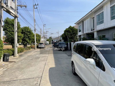 Pruksa ville 56, Nakhon Pathom, Thailand Pruksa ville 56, Nakhon Pathom, Thailand