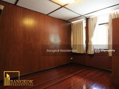 Single House in Compound, Bangkok, Thailand Single House in Compound, Bangkok, Thailand