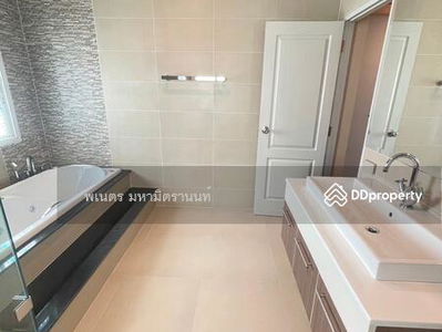 Grand Bangkok Boulevard Rama 9-Srinagarindra, Bangkok, Thailand Grand Bangkok Boulevard Rama 9-Srinagarindra, Bangkok, Thailand