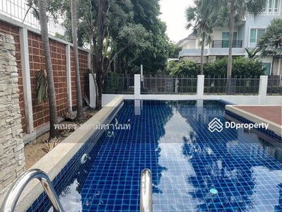 Grand Bangkok Boulevard Rama 9-Srinagarindra, Bangkok, Thailand Grand Bangkok Boulevard Rama 9-Srinagarindra, Bangkok, Thailand