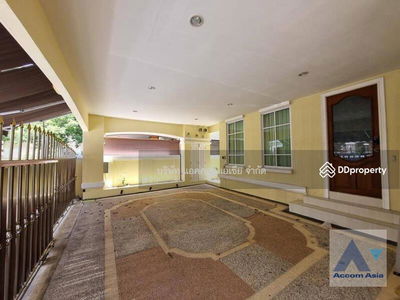 5 Bedrooms Townhouse For Rent in Sathorn, Bangkok near BRT Wat Dan - BRT Wat Priwat AA35290, Bangkok, Thailand 5 Bedrooms Townhouse For Rent in Sathorn, Bangkok near BRT Wat Dan - BRT Wat Priwat AA35290, Bangkok, Thailand