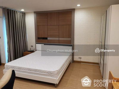 Sathorn Gardens, Bangkok, Thailand Sathorn Gardens, Bangkok, Thailand