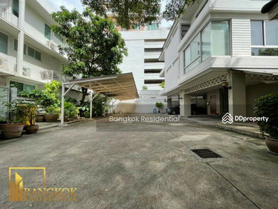 House in Compound, Bangkok, Thailand House in Compound, Bangkok, Thailand