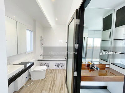 36 D.Well, Bangkok, Thailand 36 D.Well, Bangkok, Thailand