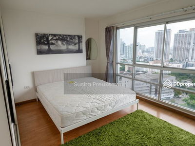 U Delight @ Jatujak Station, Bangkok, Thailand U Delight @ Jatujak Station, Bangkok, Thailand