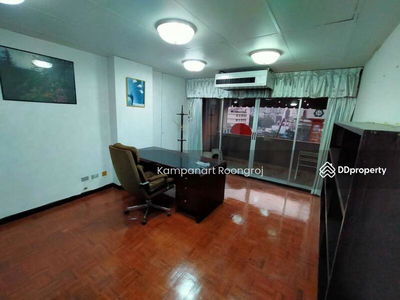 Silom Condominium, Bangkok, Thailand Silom Condominium, Bangkok, Thailand