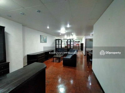 Silom Condominium, Bangkok, Thailand Silom Condominium, Bangkok, Thailand