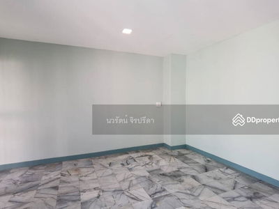 Suetrong Village, Pathum Thani, Thailand Suetrong Village, Pathum Thani, Thailand