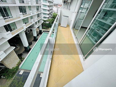 Waterford Sukhumvit 50 condominium, Bangkok, Thailand Waterford Sukhumvit 50 condominium, Bangkok, Thailand