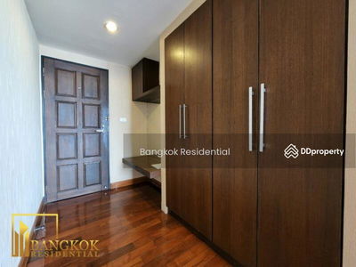 The Peak Sukhumvit 15, Bangkok, Thailand The Peak Sukhumvit 15, Bangkok, Thailand