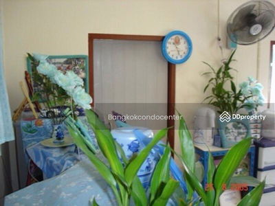 Pornpiya Apartment Lat Phrao 62 Yellow Line BTS Chokchai Si, Bangkok, Thailand Pornpiya Apartment Lat Phrao 62 Yellow Line BTS Chokchai Si, Bangkok, Thailand