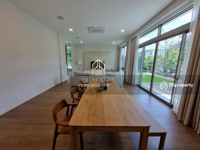 VIVE Rama 9, Bangkok, Thailand VIVE Rama 9, Bangkok, Thailand