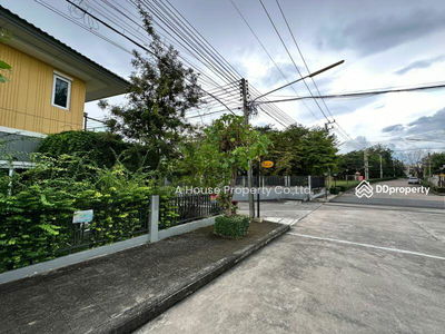 Magnoly Village, Sriracha, Chonburi, Chon Buri, Thailand Magnoly Village, Sriracha, Chonburi, Chon Buri, Thailand