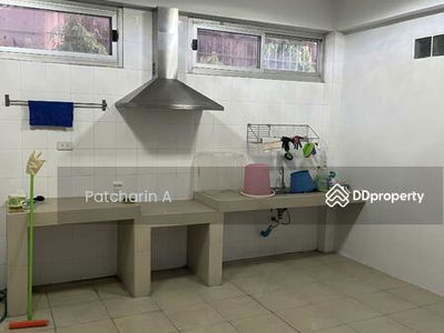 3 storey Townhouse near The Mall Bangkapi, Bangkok, Thailand 3 storey Townhouse near The Mall Bangkapi, Bangkok, Thailand